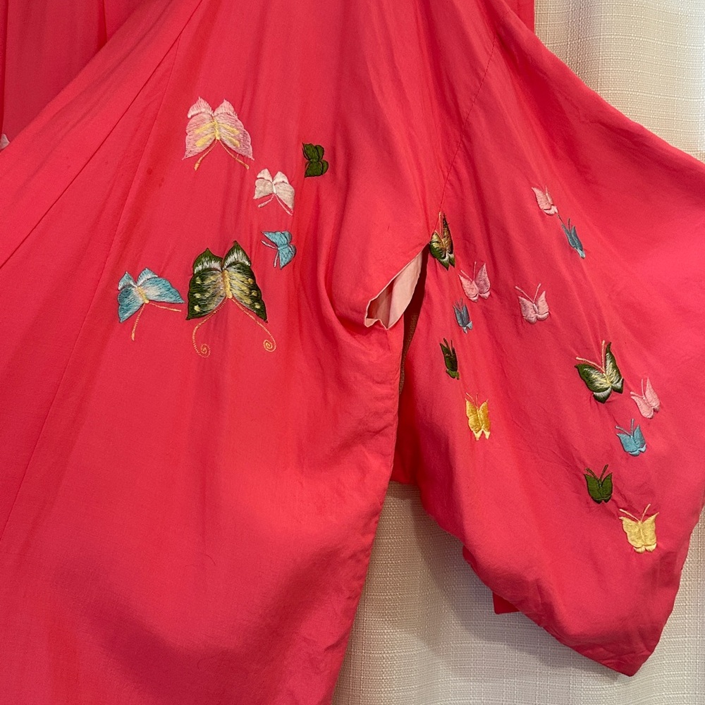 Vintage Japanese Silk Kimono Embroidered Butterflies - Picture 5 of 12